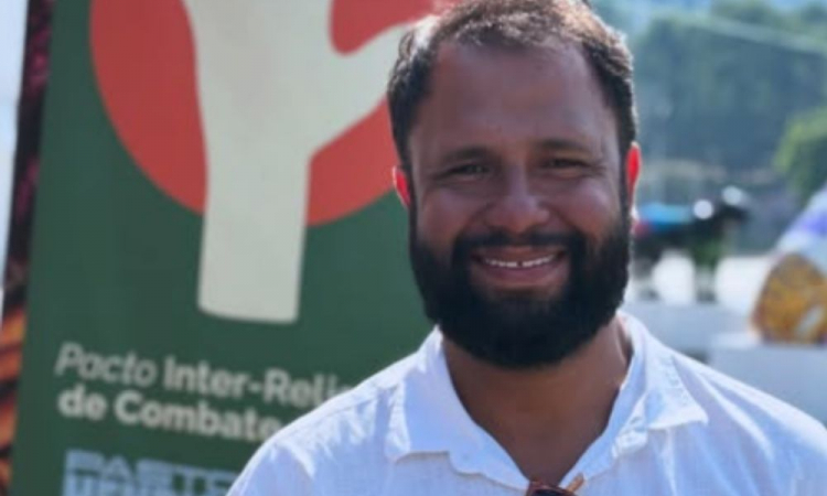 Psol lança candidatura de pastor Henrique Vieira à presidência da Câmara dos Deputados