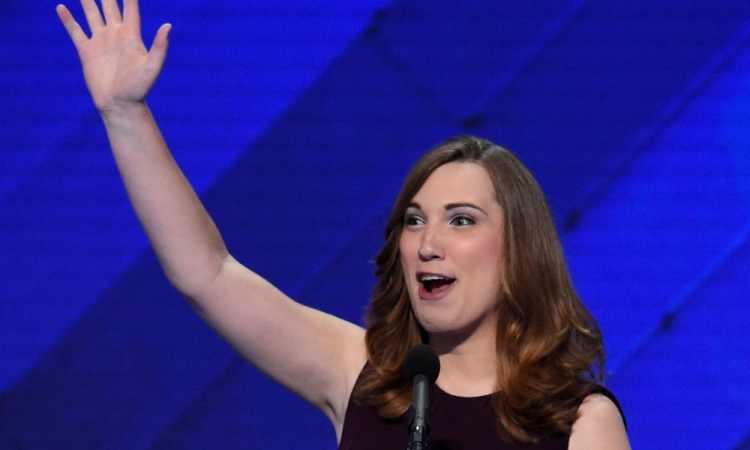 Sarah McBride é a primeira transgênero eleita para a Câmara dos Representantes dos EUA