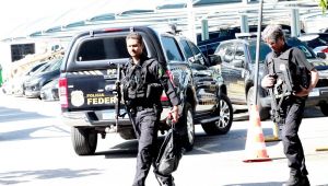 Movimentação da sede da Superintendência da Polícia Federal, no centro da cidade do Rio de Janeiro