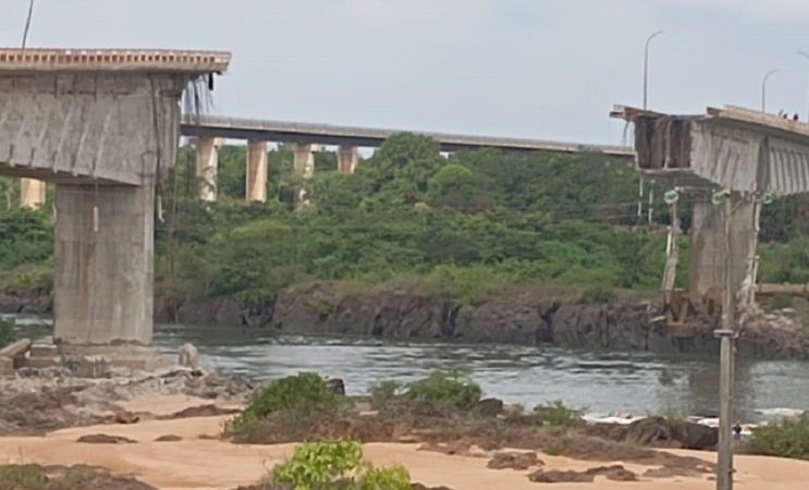 Ponte que liga os estados de Tocantins e Maranhão desaba