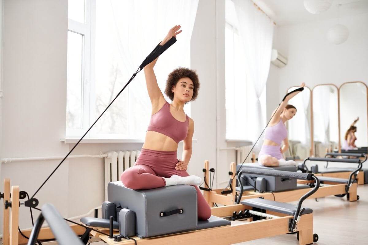 A prática do pilates promove o bem-estar físico e mental 