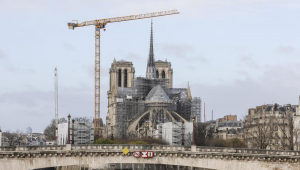 Medidas de segurança na área circundante para a reabertura de Notre Dame de Paris