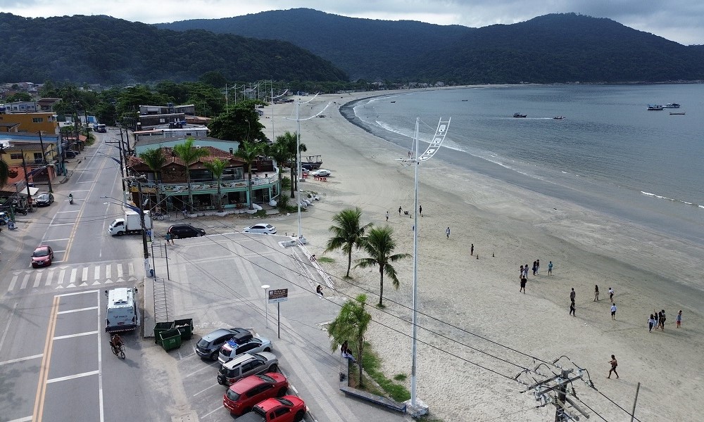 Imagem aérea da praia do Perequê, em Guarujá