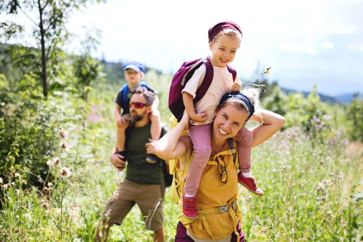 Le attività ludiche e sportive sono ottime opzioni per coinvolgere i più piccoli. 