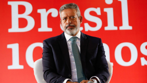 O presidente da Câmara, Arthur Lira (PP-AL), participa do Fórum Jota - o Brasil em 10 anos, realizado no hotel Royal Tulip, em Brasí­lia, nesta quarta- feira, 4 de dezembro de 2024