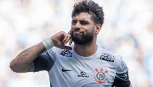 Yuri Alberto jogador do Corinthians comemora seu gol durante partida contra o Grêmio no estádio Arena do Grêmio