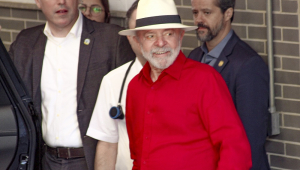 Equipe médica libera Lula para voltar a Brasília e retomar atividades