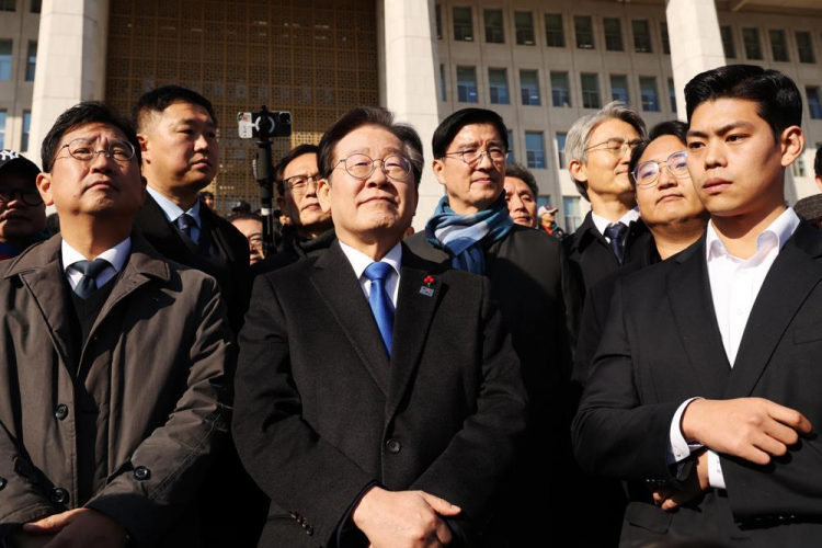 Presidente da Coreia do Sul recua e revoga lei marcial após rejeição do Parlamento