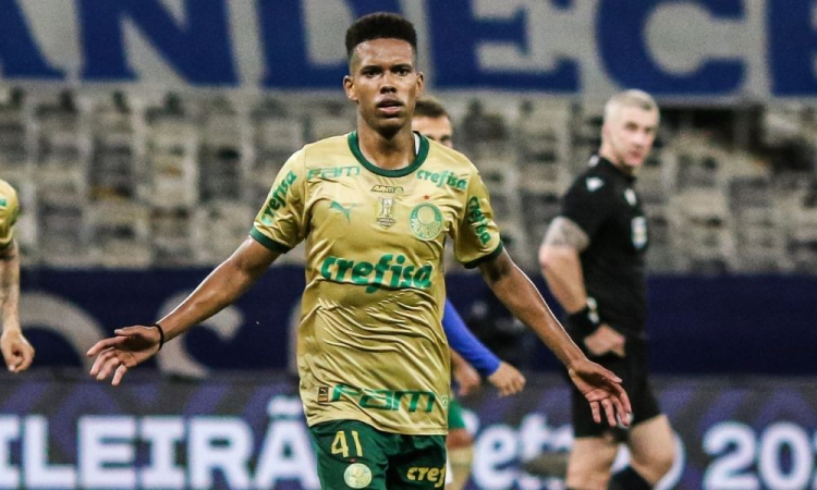 Palmeiras mantém esperanças de tricampeonato no Brasileirão após vitória sobre o Cruzeiro