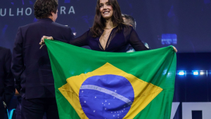 Ana De Armas durante painel do filme 'Bailarina' no Palco Thunder da CCXP24