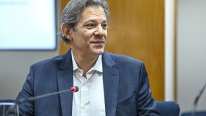 FERNANDO HADDAD FAZ CAFÉ COM JORNALISTAS