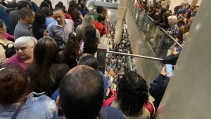 Superlotação na estação Vila Prudente, na zona leste de São Paulo