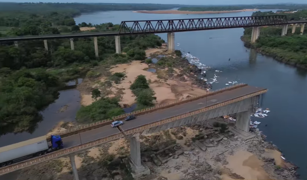 Imagem gravada por drone mostra rompimento na ponte Juscelino Kubitschek, que liga o Maranhão ao Tocantins