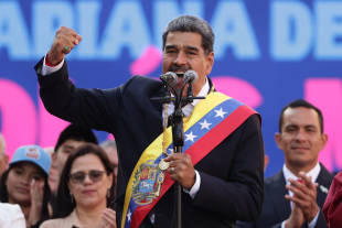 Maduro promove embaixador a general e mobiliza forças em fronteira com Colômbia