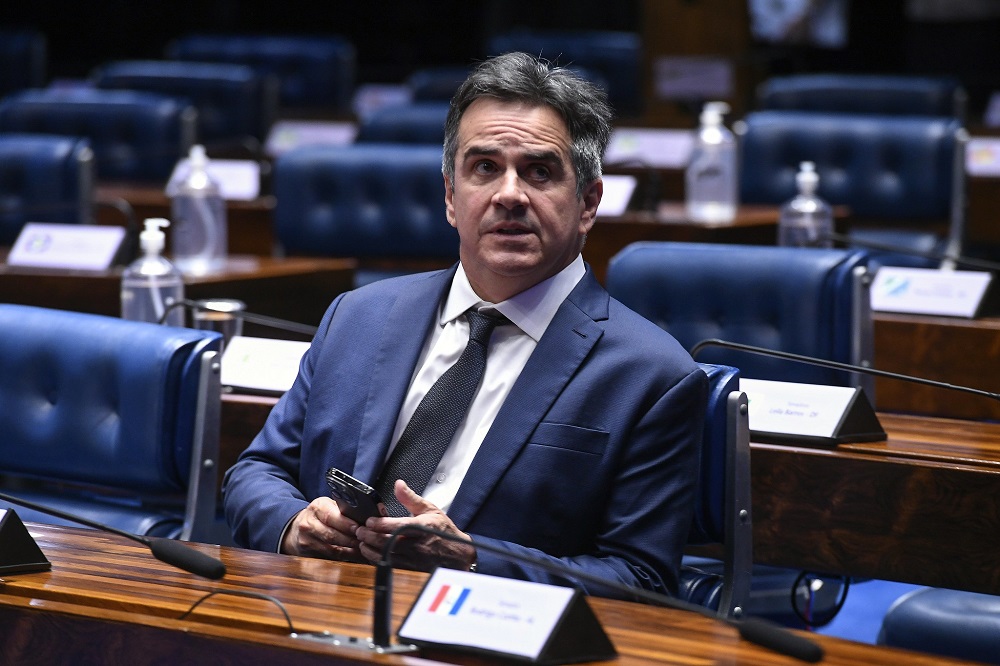 Em destaque, à bancada, senador Ciro Nogueira (PP-PI).