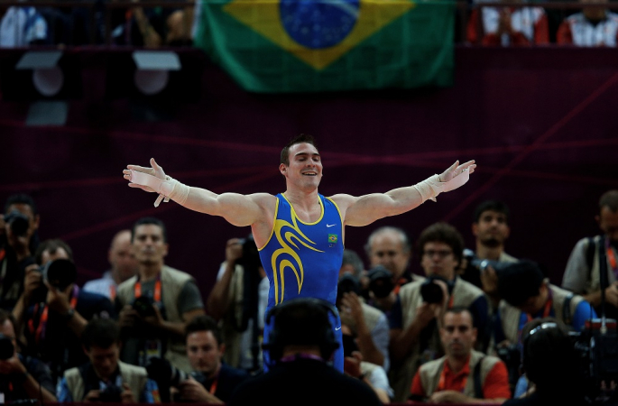 O ginasta brasileiro Arthur Nabarrete Zanetti conquistou a medalha de ouro na prova de argolas da ginástica artística masculina dos Jogos Olímpicos de Londres 2012