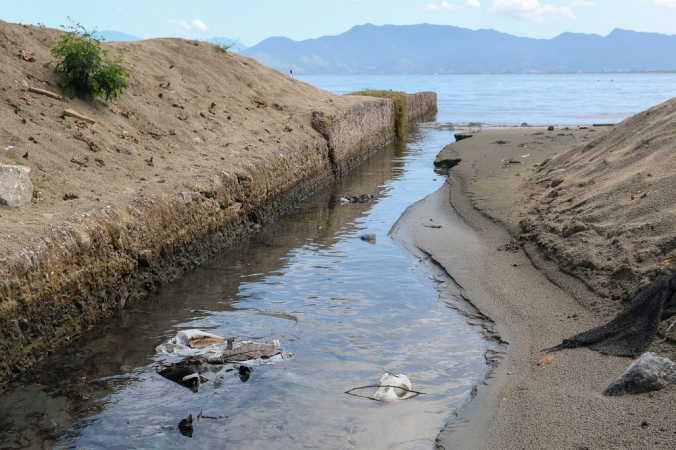 Veduta della spiaggia di Caraguatatuba, costa nord di San Paolo, questo sabato