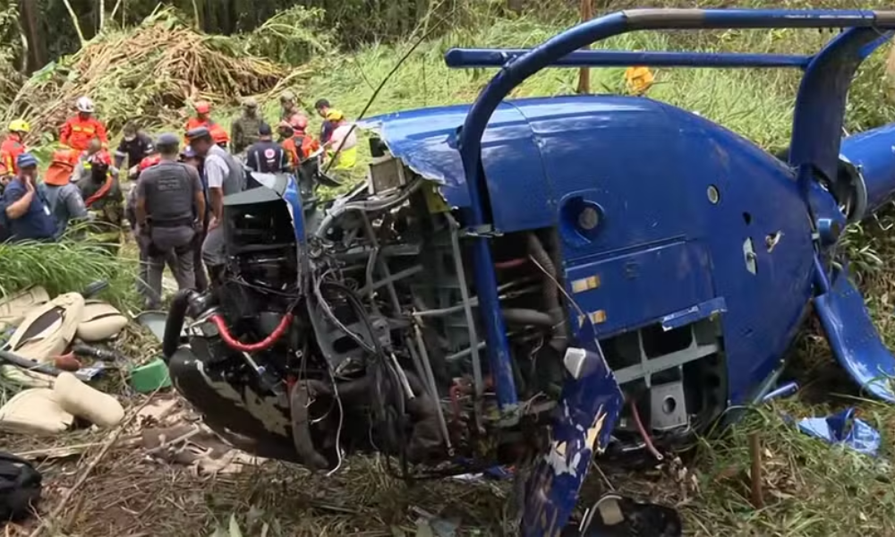 Helicóptero com quatro passageiros caiu na Grande SP