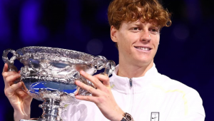 Sinner vence Zverev e é bicampeão do Australian Open