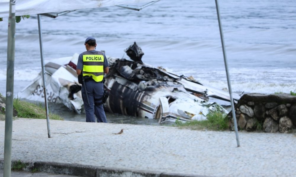 queda de avião em ubatuba