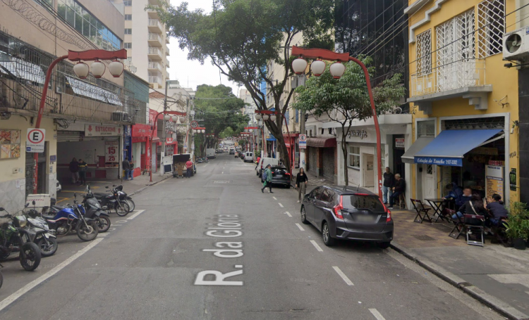 Motorista invade calçada no centro de São Paulo, mata uma pessoa e deixa outras quatro feridas