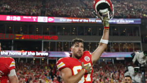 Travis Kelce, astro do time de futebol americano Kansas City Chiefs