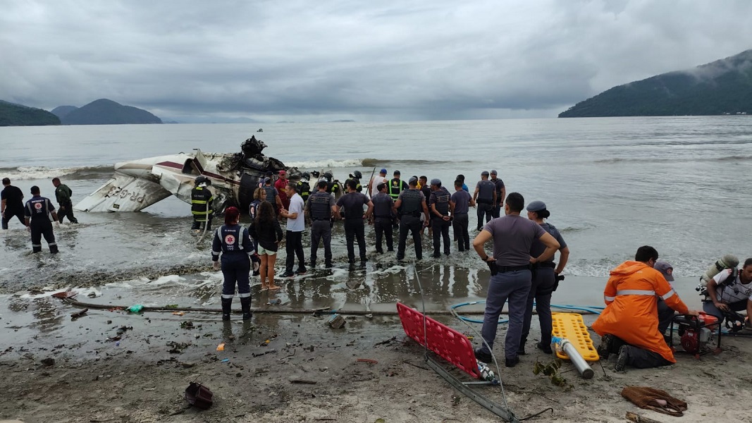 Avião Ubatuba