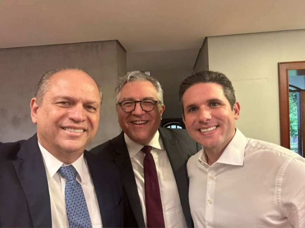 ‘Ótimo encontro’, diz Padilha ao receber Hugo Motta e ex-líder do governo Bolsonaro