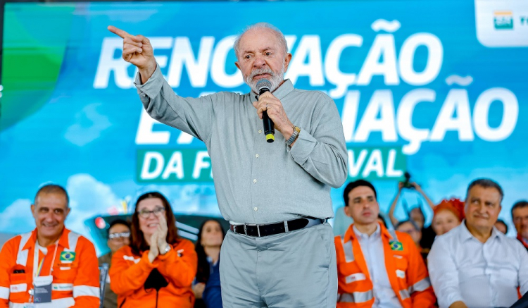 Lula diz que microeconomia ‘vai salvar’ o Brasil, sem ‘desprezar o macro’