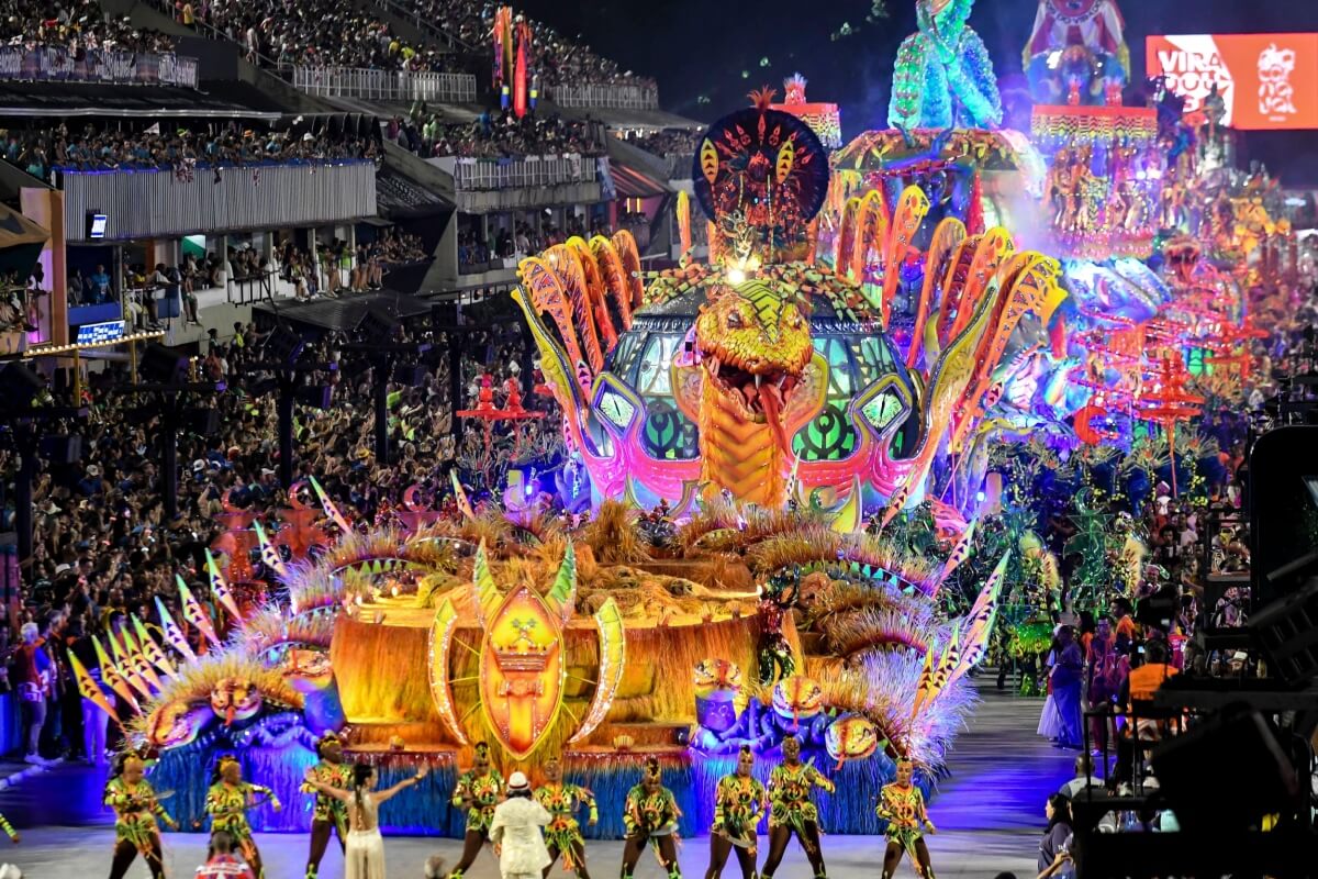 O samba é um dos símbolos do Brasil e do Carnaval 