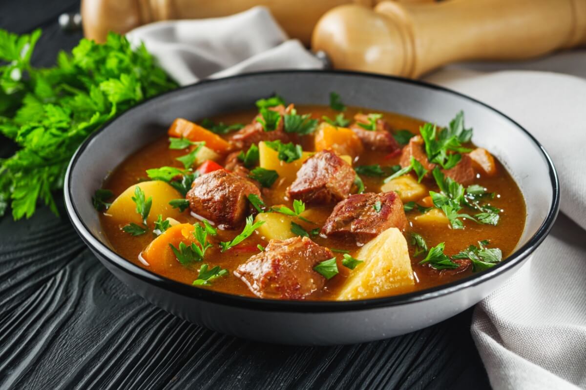 Carne com batata e cenoura