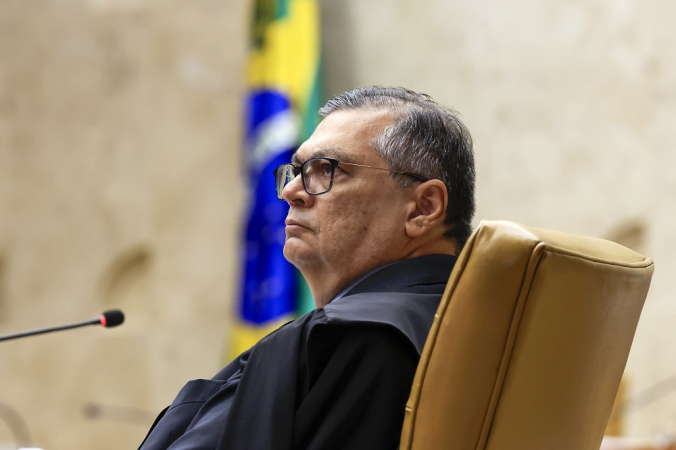 Ministro Flávio Dino na sessão plenária do STF