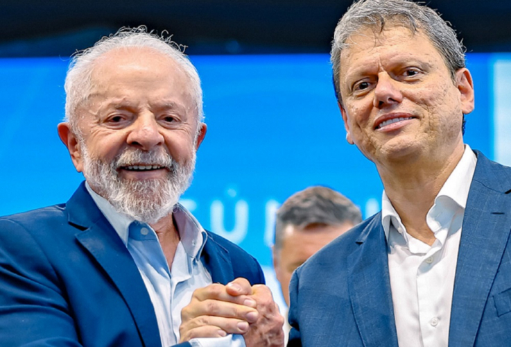 Lula diz que Tarcísio está fazendo história e governador agradece Lula no lançamento do edital do túnel Santos-Guarujá