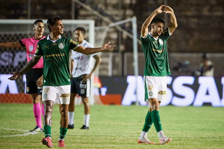 Palmeiras bate Inter de Limeira com facilidade e respira no Paulistão