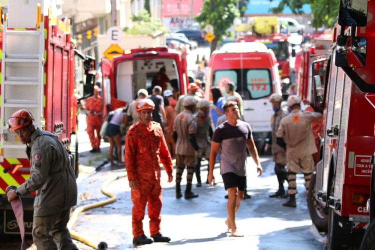 Liga das escolas da Série Ouro vai convocar assembleia após incêndio em fábrica de fantasias no RJ