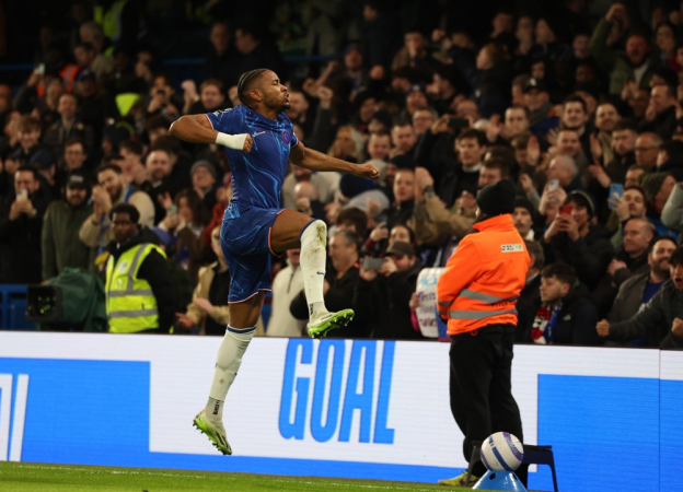 Christopher Nkunku, do Chelsea, comemora após marcar o gol de 1 a 0 durante a partida da Premier League inglesa entre Chelsea e Southampton