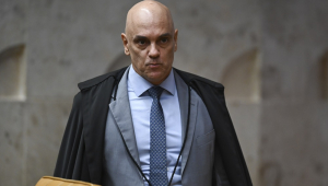 ALEXANDRE DE MORAES É IMPEDIDO NO EUA