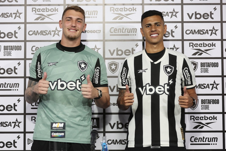 Botafogo apresenta Léo Linck e David Ricardo