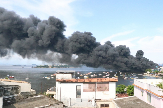 INCÊNDIO-MOOVE-RIO DE JANEIRO