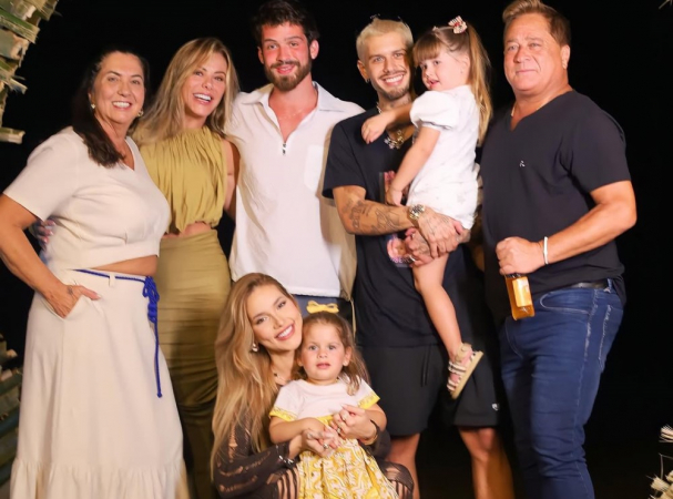 Foto do aniversário de João Felipe publicada no Instagram de Virginia