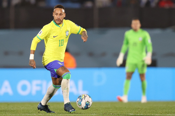O atacante Neymar em campo pela seleção brasileira