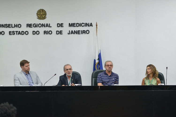 CFM faz intervenção no Conselho Regional de Medicina do Rio de Janeiro