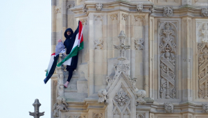 Pro-Palestinian protester climbs Elizabeth Tower in London