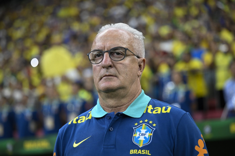 Seleção brasileira: Dorival corta quatro jogadores e anuncia substitutos para jogo contra a Argentina