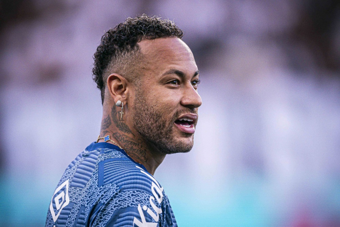 Neymar, do Santos, antes da partida contra o time do Corinthians, válida pela semifinal do Campeonato Paulista