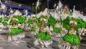 Desfile da escola de samba Unidos De Padre Miguel