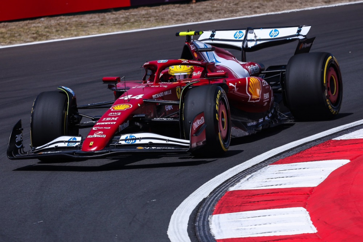 Lewis Hamilton se surpreende com conquista de pole position para corrida Sprint da China