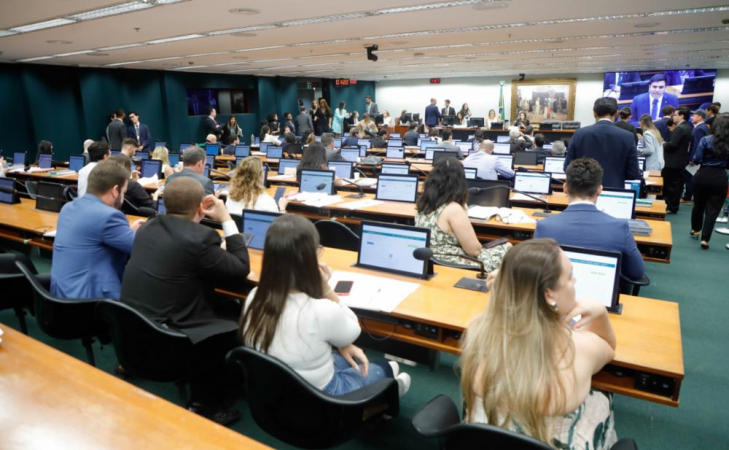 Comissão de Constituição e Justiça