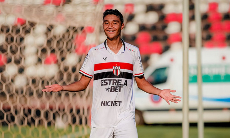 Pedro Severino celebra gol pelo time de base do Botafogo de Ribeirão Preto