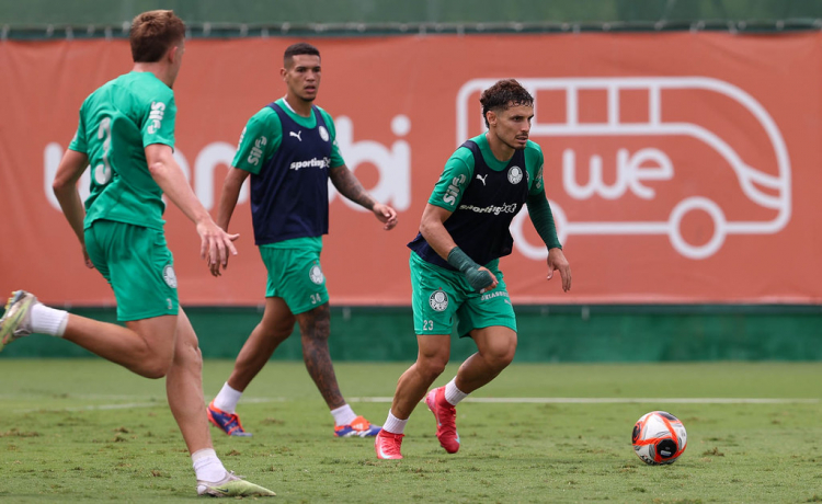 Palmeiras intensifica treinos para confronto decisivo com o Corinthians